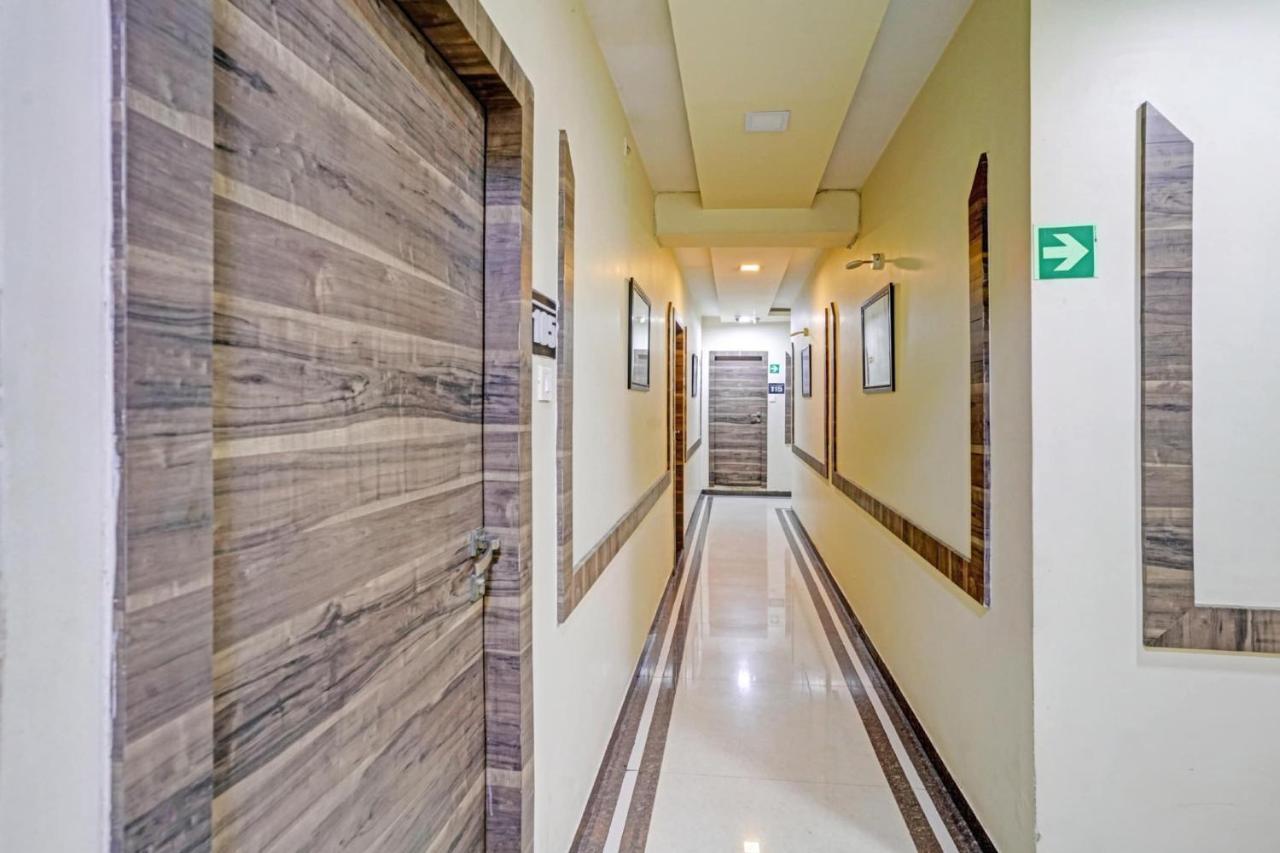 Pop 81030D Hotel Crystal Park Jogeshwari Mumbai Ngoại thất bức ảnh