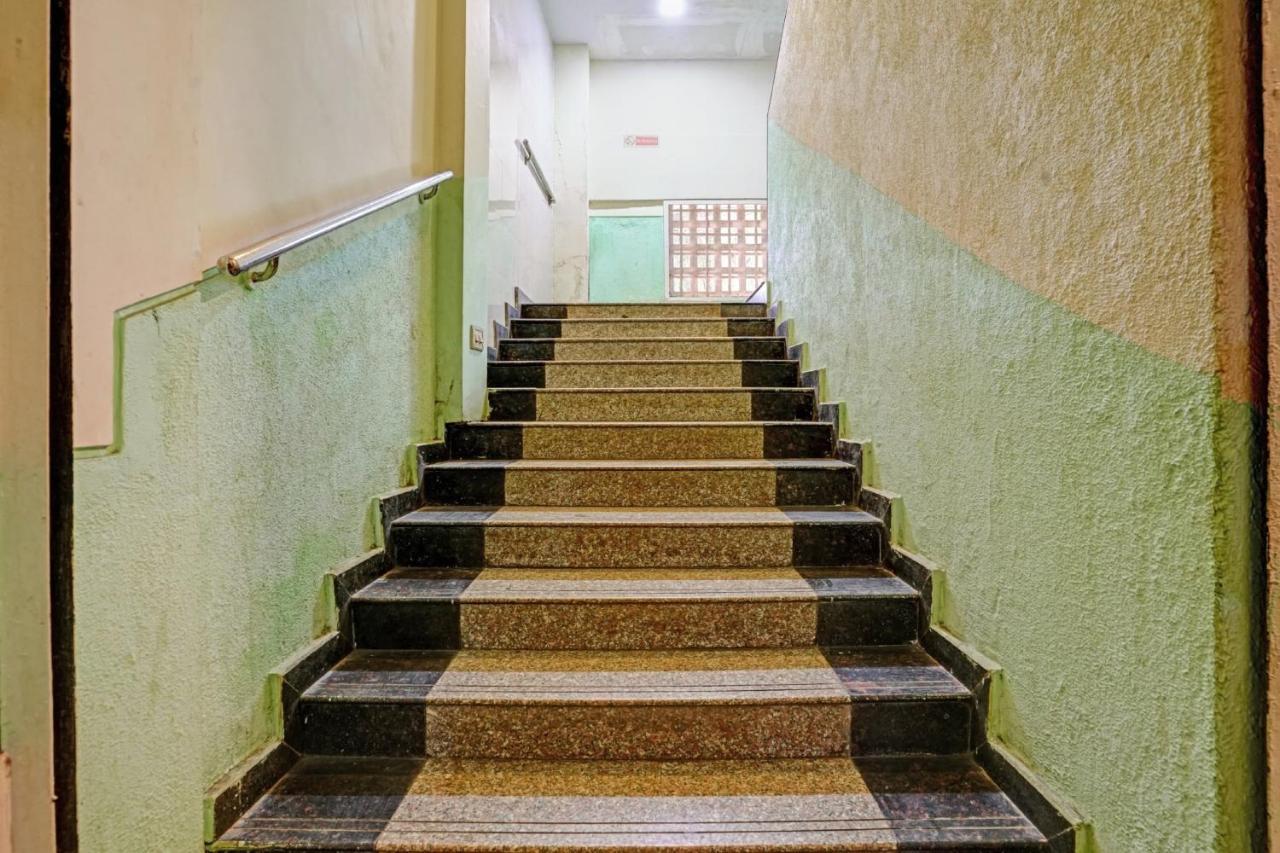 Pop 81030D Hotel Crystal Park Jogeshwari Mumbai Ngoại thất bức ảnh