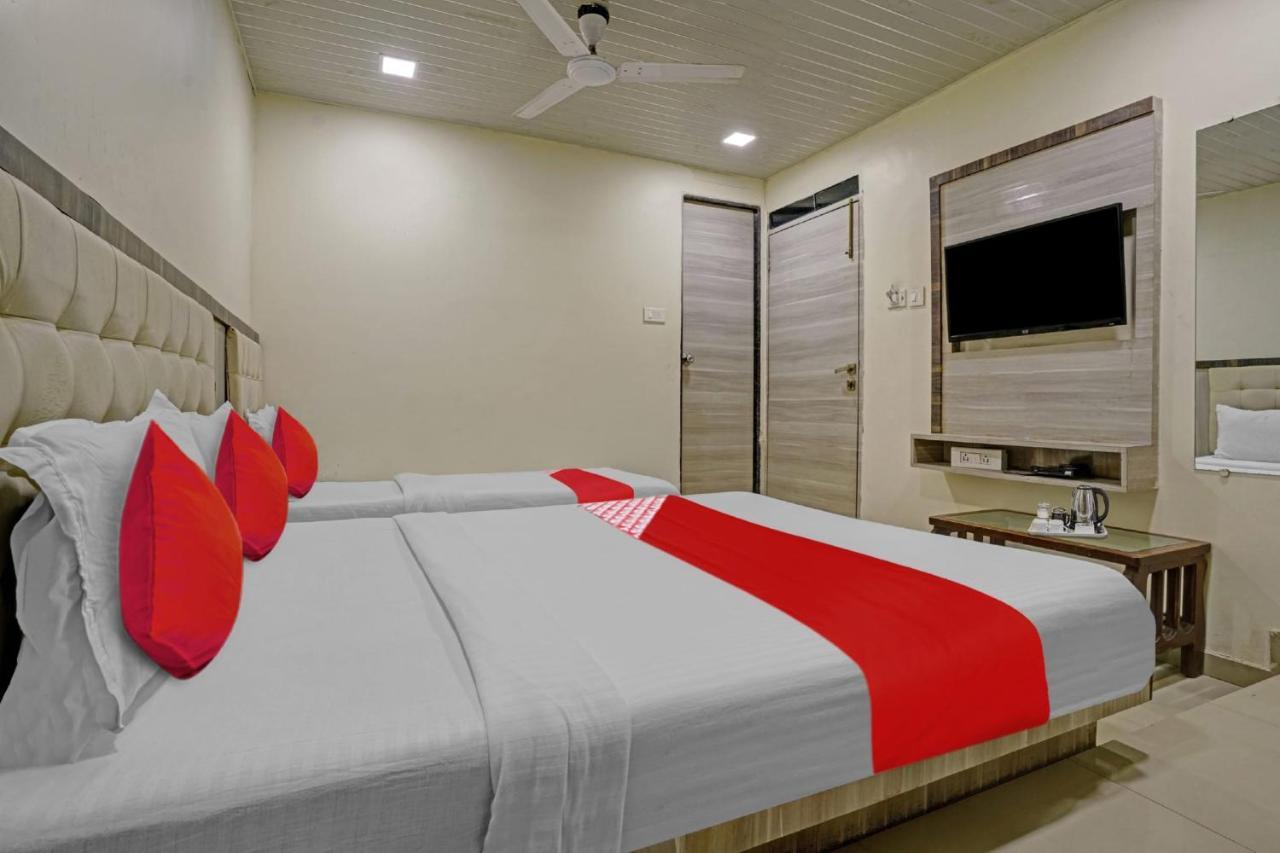 Pop 81030D Hotel Crystal Park Jogeshwari Mumbai Ngoại thất bức ảnh